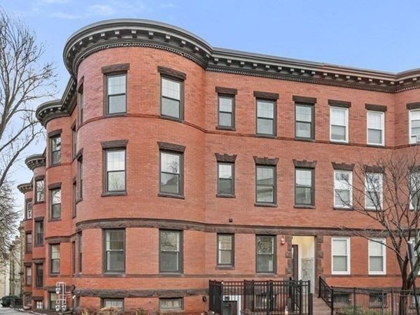 65 Pleasant Street, Unit 1, Brookline, MA 02446