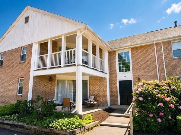 39 Christopher Dr, Unit G, Stoughton, MA 02072