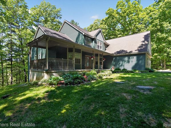 4053 Rolling Acres Drive, Hartland Township, Mi 48353