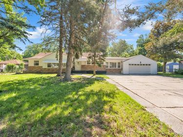 4453 Culver Street , Dearborn Heights, MI 48125