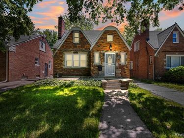 12110 Asbury Park , Detroit, MI 48227