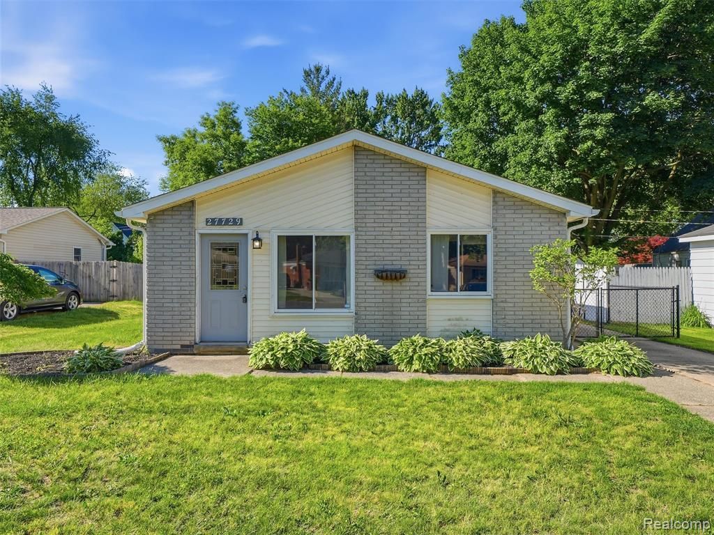 27729 Shiawassee Road , Farmington, MI 48336 Main Photo