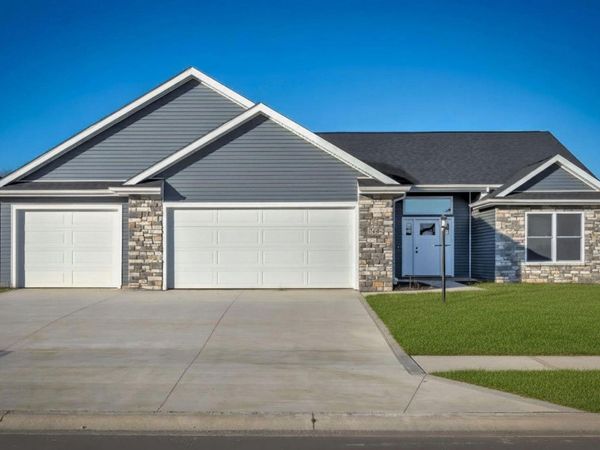 4898 Whittlebury Drive, Fort Wayne, IN 46818