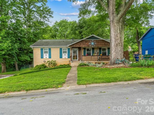 10 Oak Leaf Lane, Arden, NC 28704