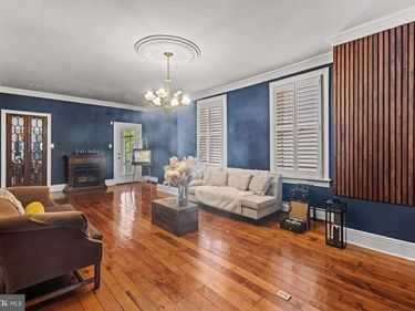 126 E UNION STREET, BURLINGTON, NJ 08016