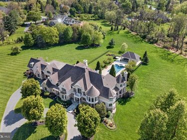 1731 RED HAWK WAY, BETHLEHEM, PA 18015