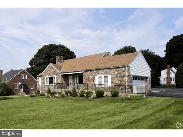 2111 DEKALB PIKE, EAST NORRITON, PA 19401