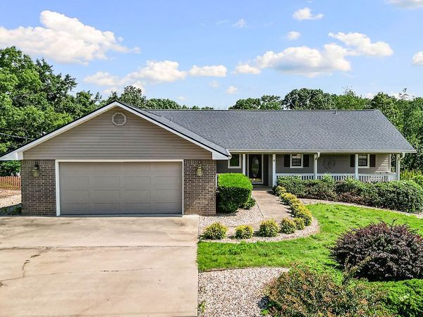 6 Kirkcaldy Drive , Bella Vista, AR 72715