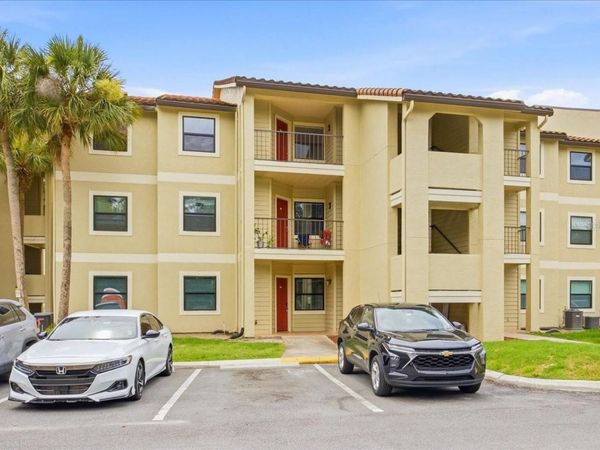 3028 PARKWAY BOULEVARD , Unit 301, KISSIMMEE, FL 34747