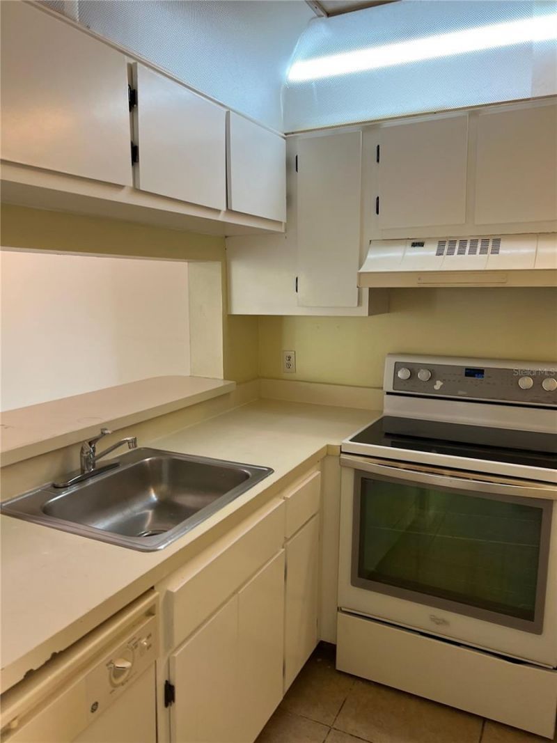 5213 Via Hacienda Circle , Unit 306, Orlando, FL 32839 Photo