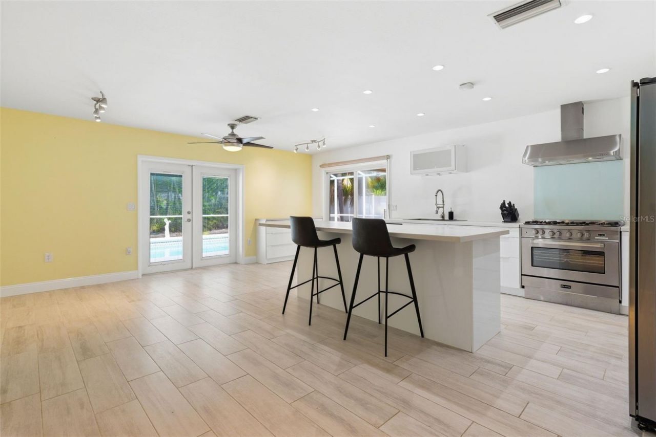 2008 39th Street W, Bradenton, FL 34205 Photo