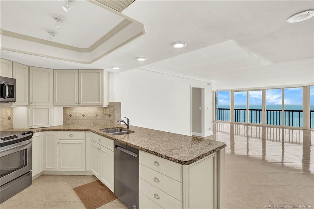 9550 S Ocean Drive, Unit 1606, Jensen Beach, FL 34957 Photo