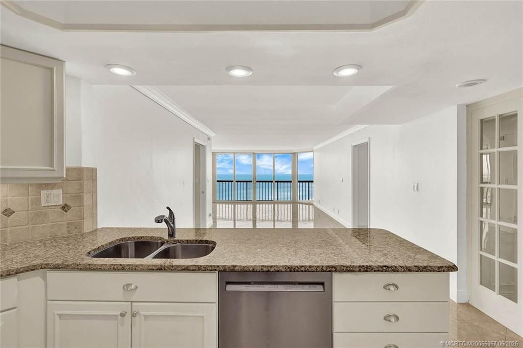 9550 S Ocean Drive, Unit 1606, Jensen Beach, FL 34957 Photo