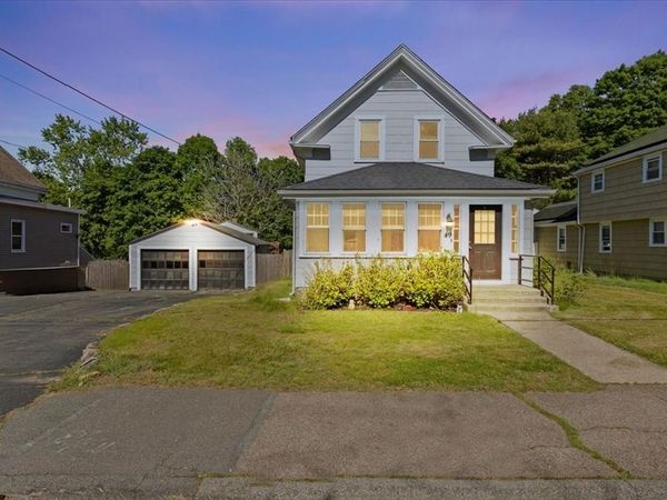 49 Pleasant St, Holbrook, MA 02343