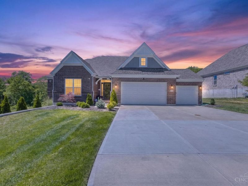 4994 Shadow Hawk Drive, Green Township, OH 45247 Photo 2