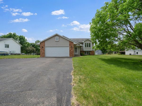 1100 Lochmist Lane NW, Alexandria, MN 56308