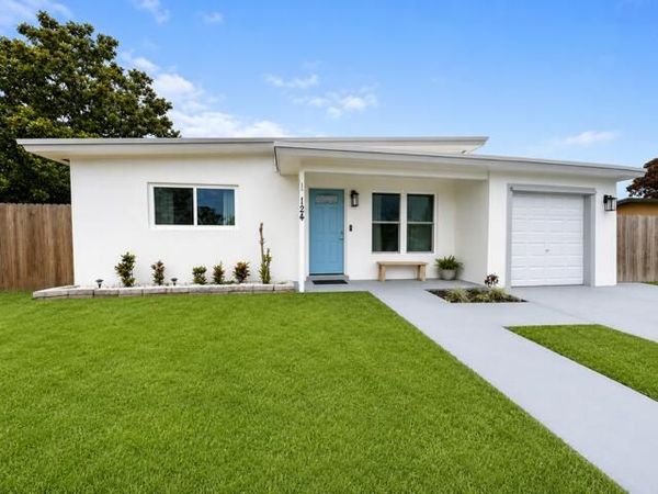 124 E Arbor Avenue, Port St. Lucie, FL 34952