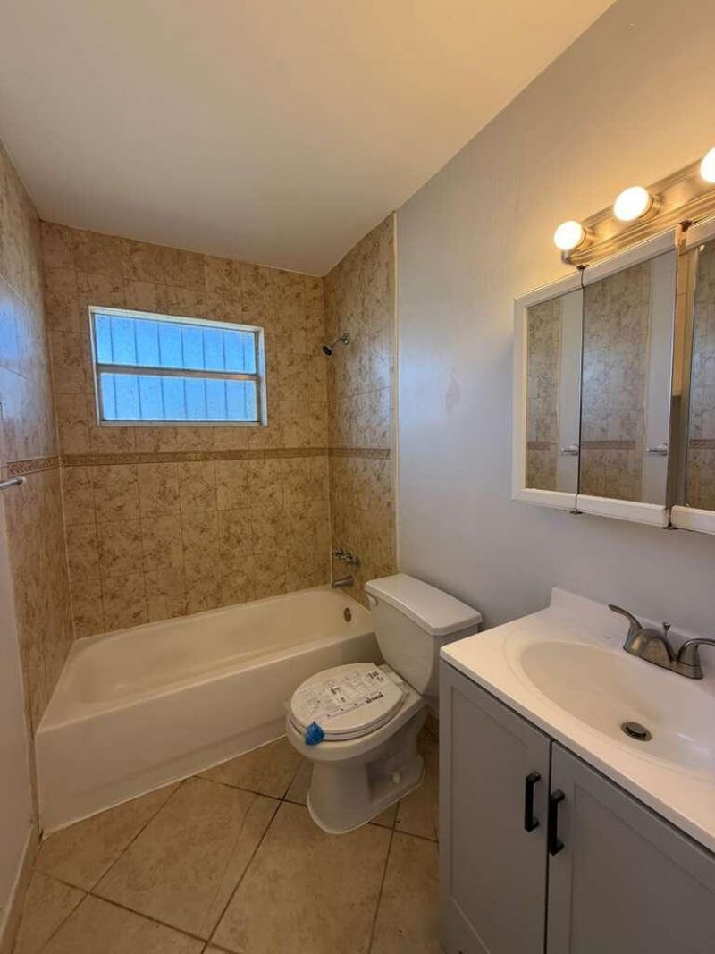 516 NW 179th Street, Miami Gardens, FL 33169 Photo