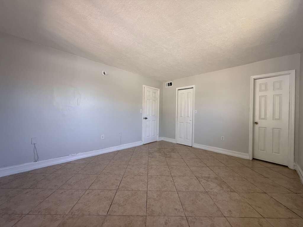 516 NW 179th Street, Miami Gardens, FL 33169 Photo