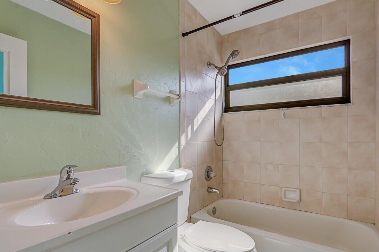 113 Sherwood Circle, Unit 25b, Jupiter, FL 33458 Photo