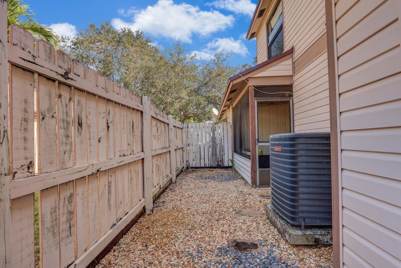 113 Sherwood Circle, Unit 25b, Jupiter, FL 33458 Photo