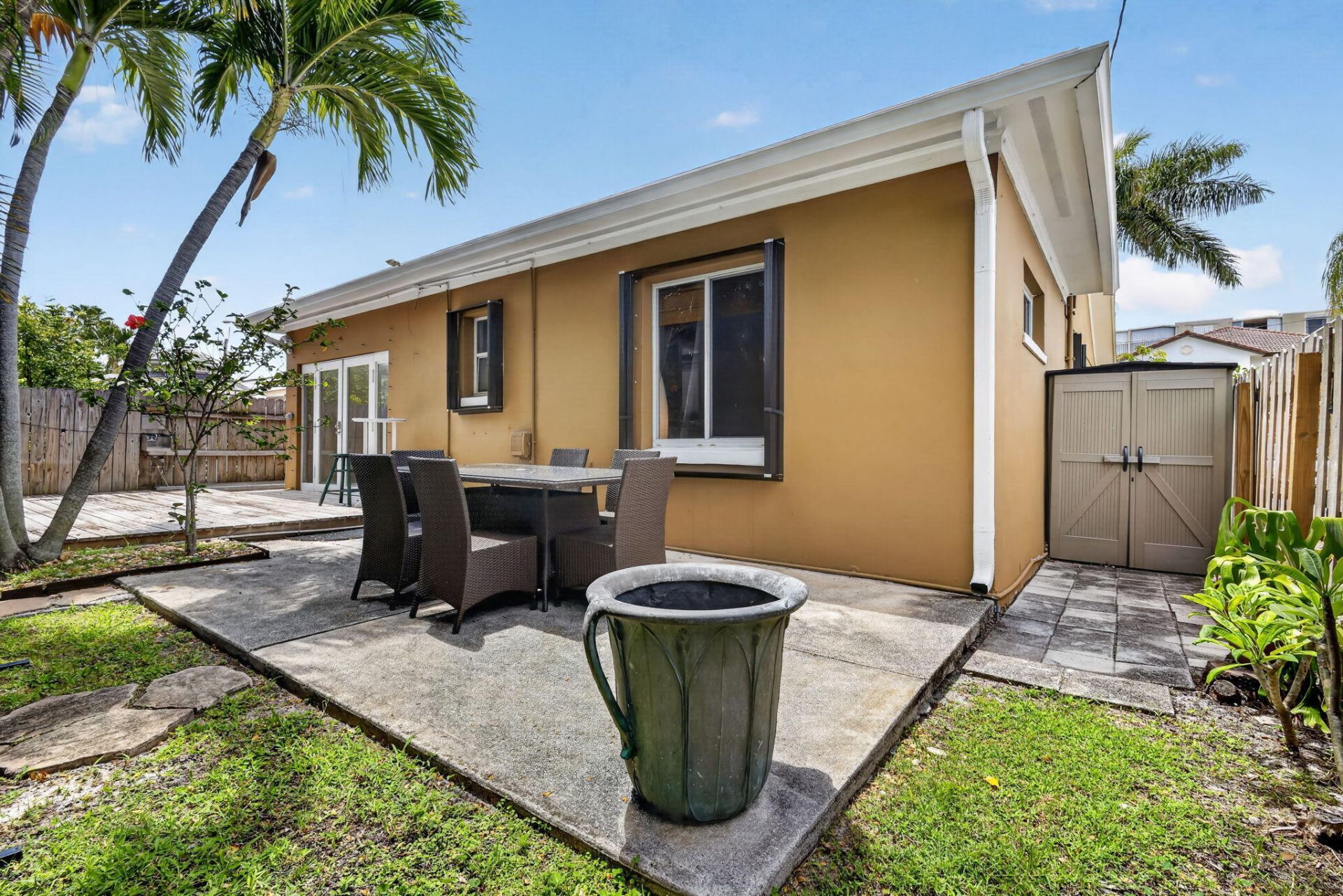 70 18th Avenue S, Lake Worth Beach, FL 33460 Photo