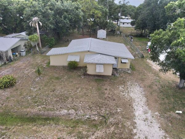 325 SE 16th Avenue, Okeechobee, FL 34974