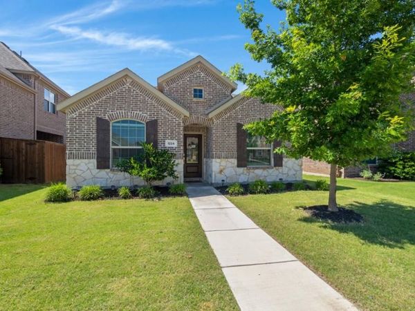1224 Milfoil Drive, Justin, TX 76247
