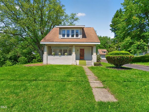 11 Orchard Terrace, Wynantskill, NY 12198