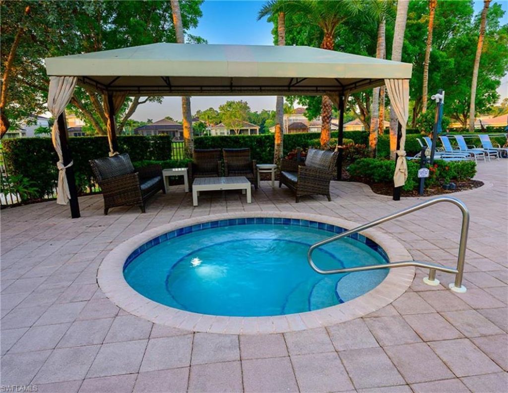 6631 Monterey Pt, Naples, FL 34105 Photo