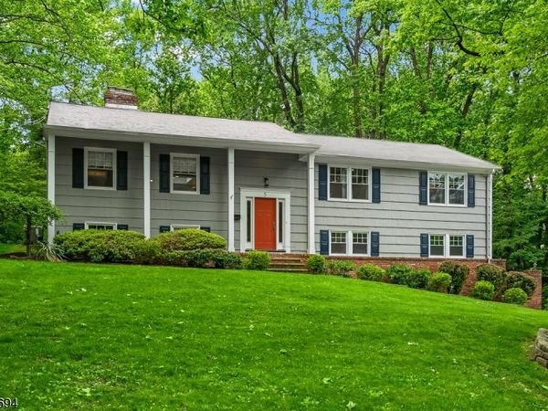 5 Persimmon Way, Springfield, NJ 07081