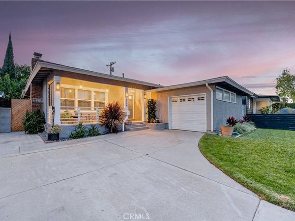 2719 Nipomo Avenue, Long Beach, CA 90815