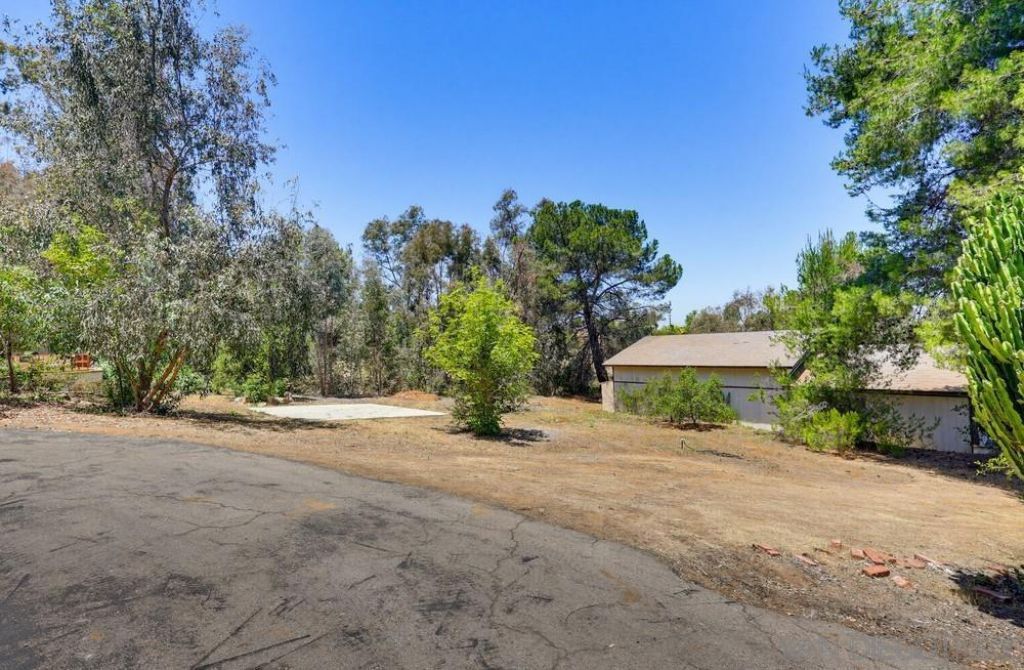 160 Scottford, El Cajon, CA 92021 Main Photo