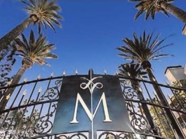 21550 Burbank Boulevard, Unit 208, Woodland Hills, CA 91367