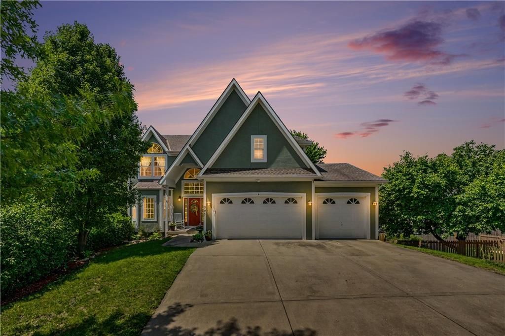 905 Ash Drive, Smithville, MO 64089 Main Photo