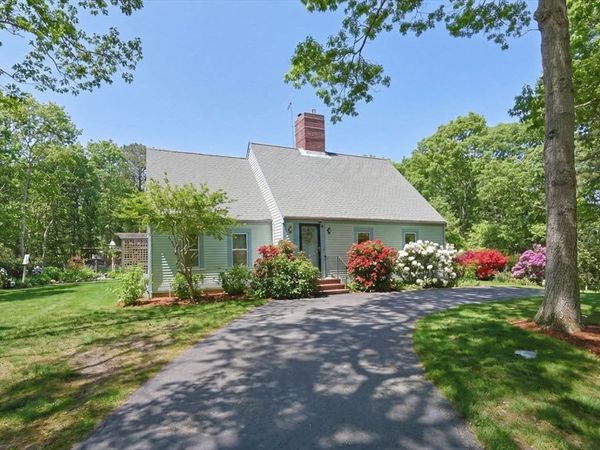 12 Madison Dr, Sandwich, MA 02537