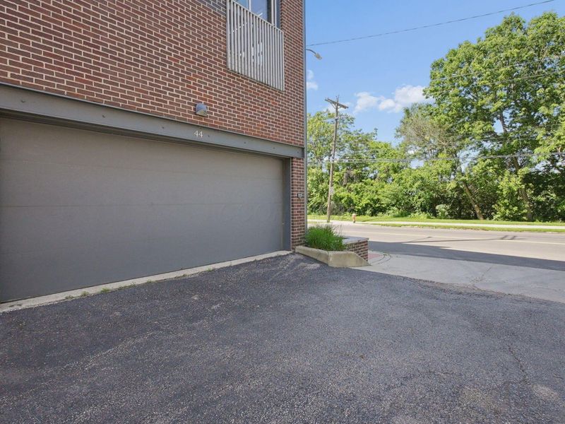 44 W Deshler Avenue, Columbus, OH 43206 Photo 3