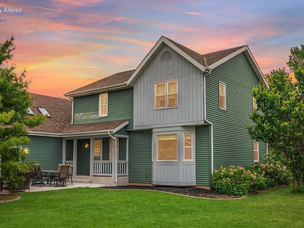 364 Plank Rd, Mukwonago, WI 53149