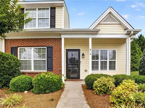 614 Grasswren Way, Greensboro, NC 27409
