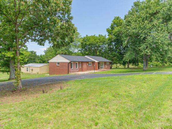 7220 Polk Ln , Columbia, TN 38401