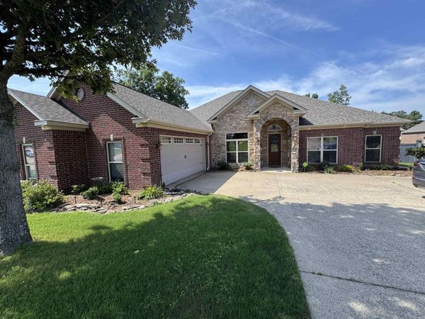 2641 River Eagle Court, Sherwood, AR 72120