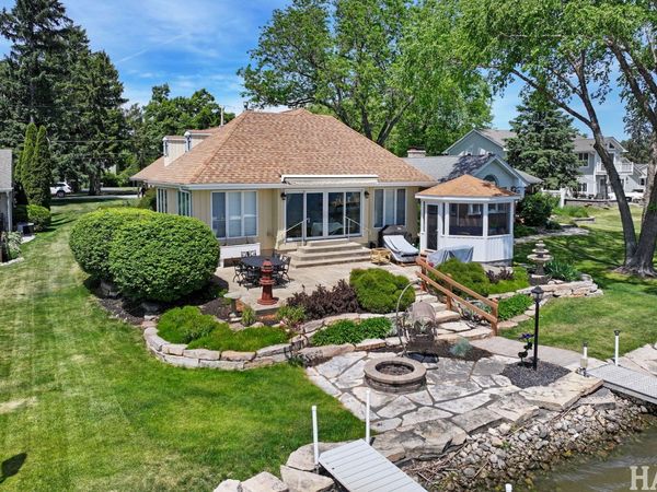 716 S Riverside Drive, McHenry, IL 60050