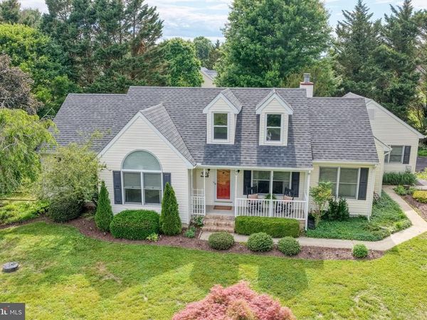 40 E HUNTINGTON CIRCLE , DOVER, DE 19904