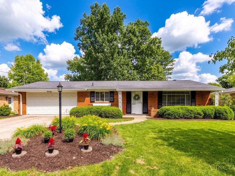 792 Asbury Road, Anderson Twp, OH 45255 Photo 2
