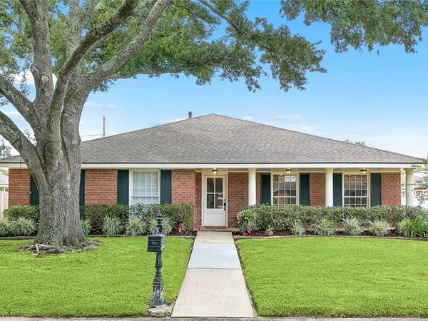 20 MELROSE Drive, Destrehan, LA 70047