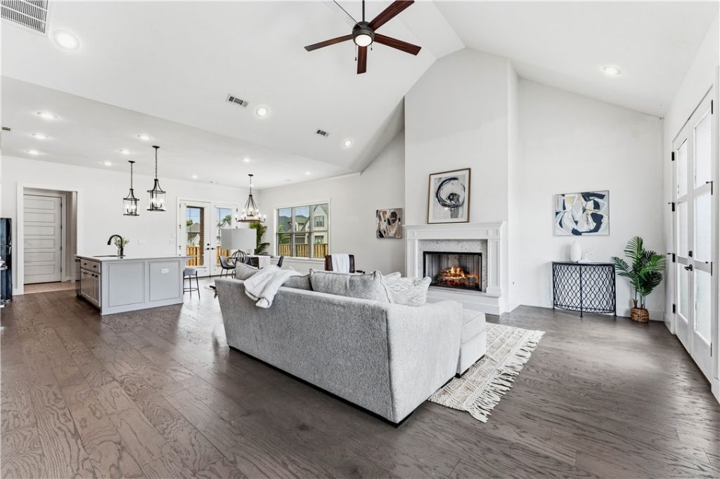 6200 SW Luna Lane, Bentonville, AR 72713 Main Photo