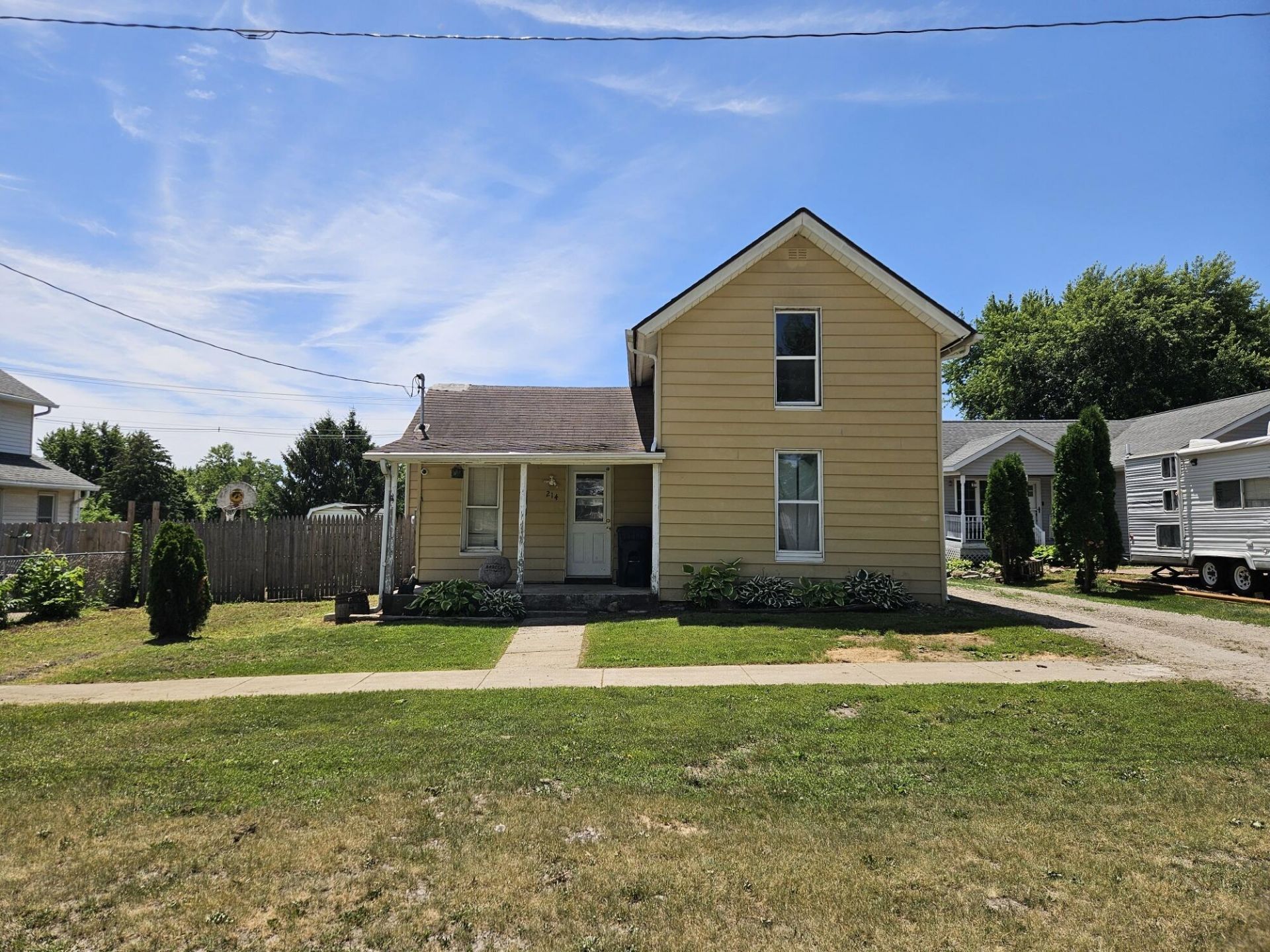 214 E 4th Street, Wilton, IA 52778 Main Photo