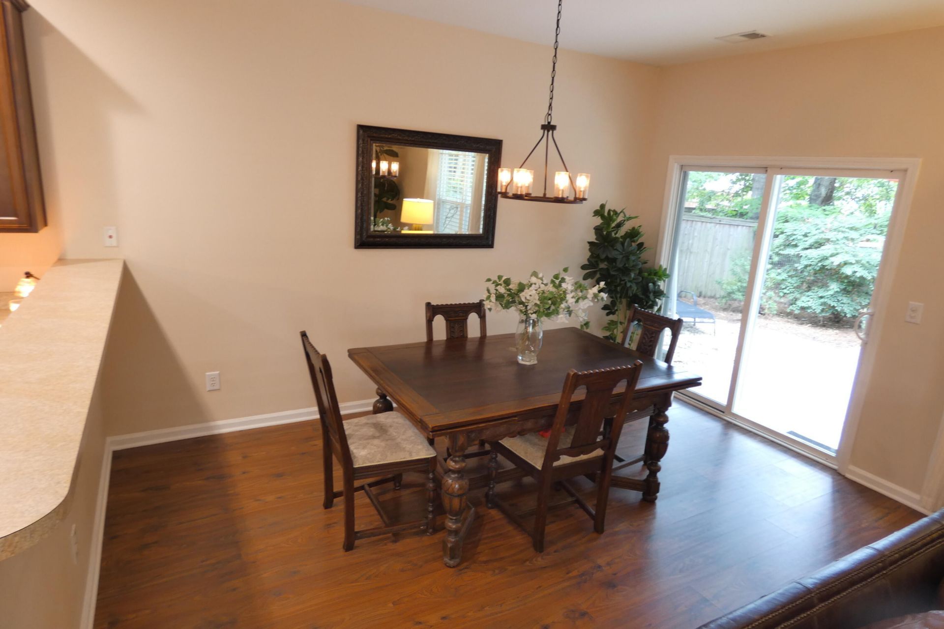1790 Towne Street Photo 14