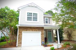 1790 Towne Street photo 4