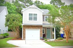 1790 Towne Street photo 4